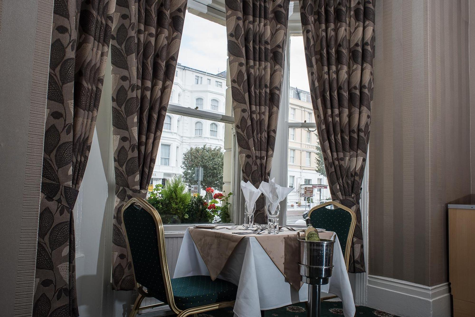 Haddon Hall Hotel Eastbourne Exterior foto
